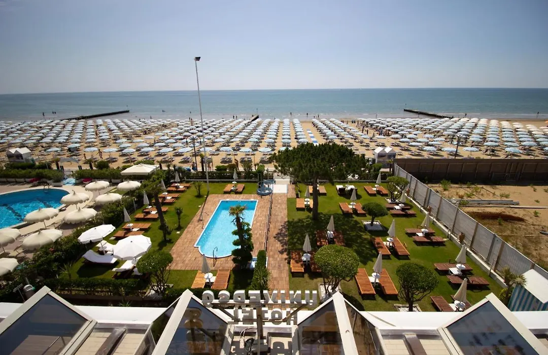 Hotel Universo-1