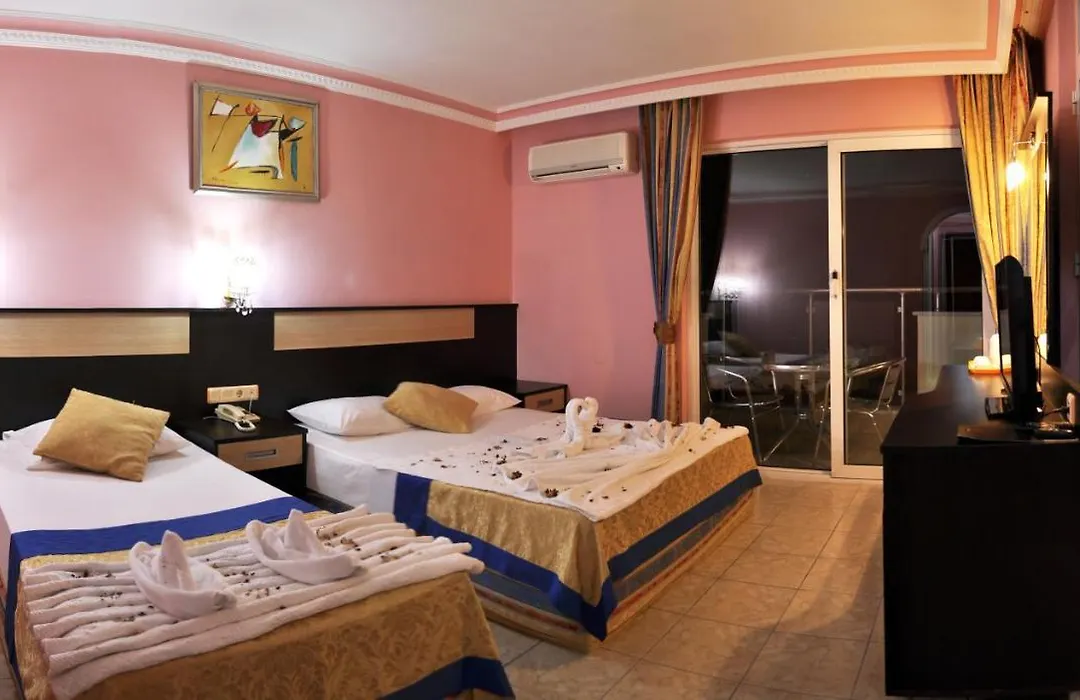 First Class Hotel-1