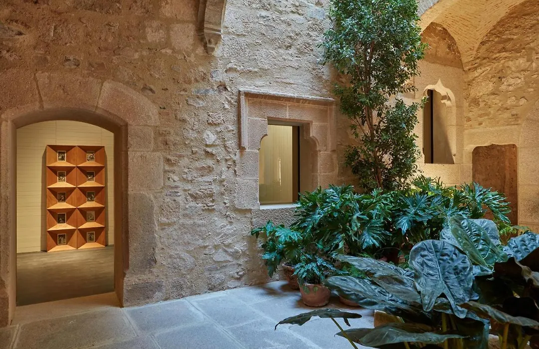 Casa Palacio PAREDES SAAVEDRA by ATRIO-1