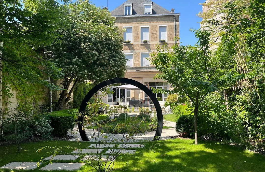 La Demeure des Sacres-1
