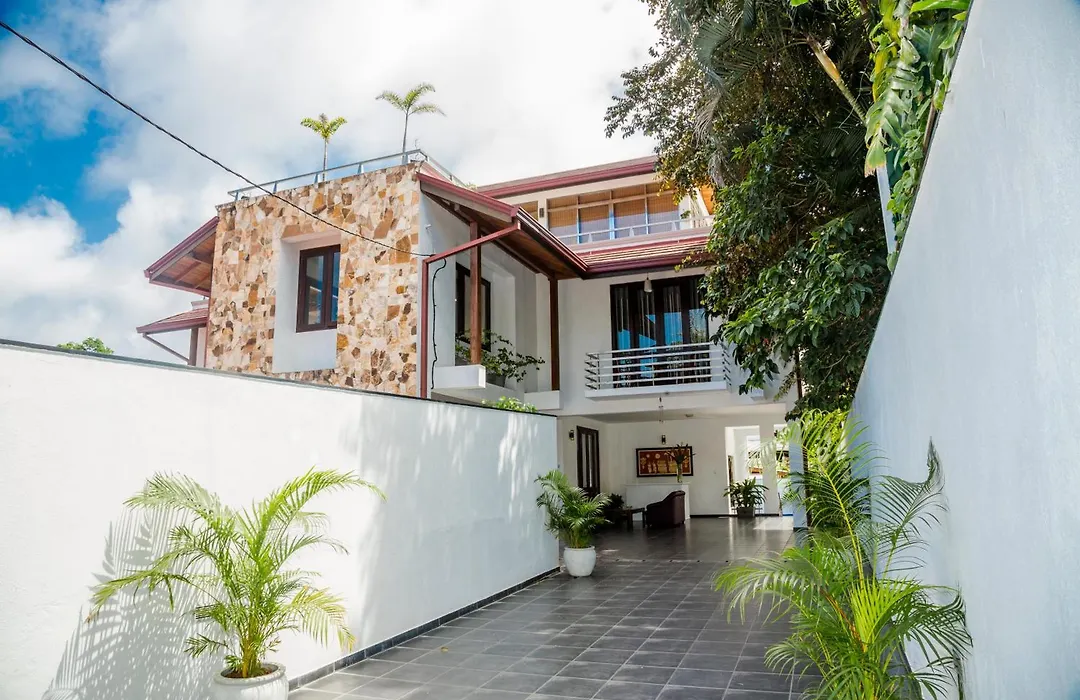 Villa Upper Dickson-1