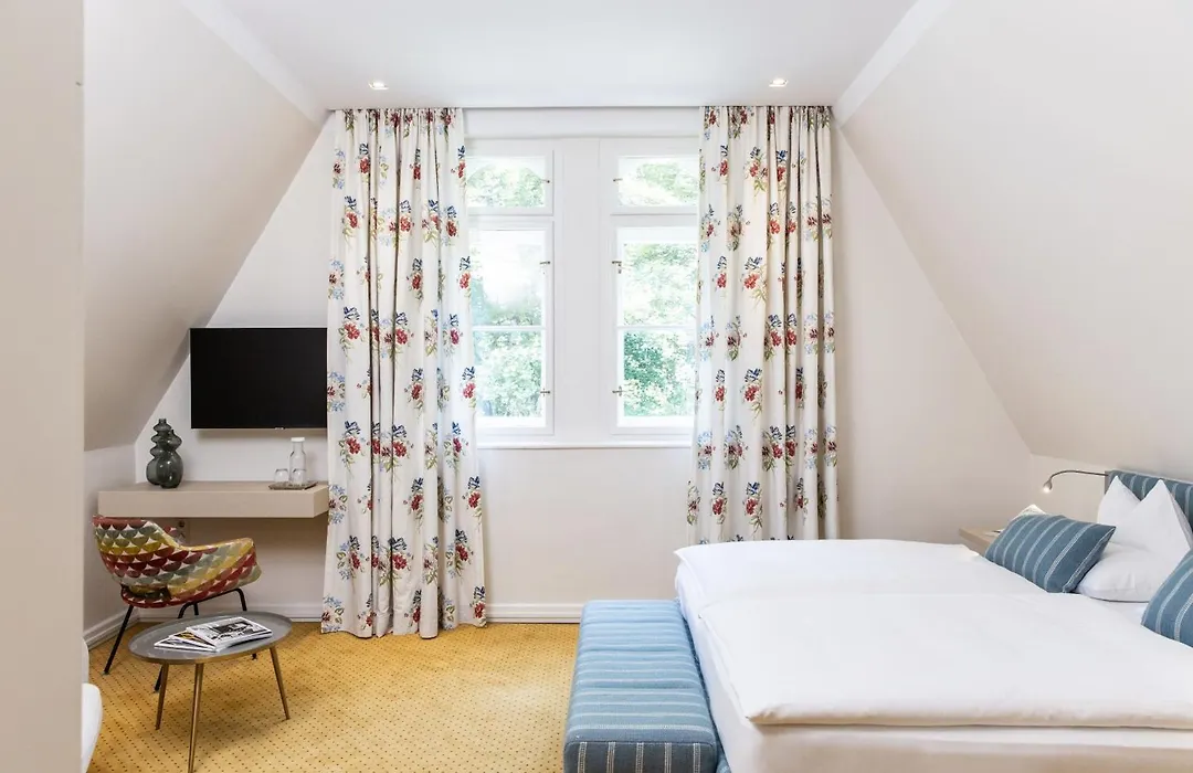 Dermuth Hotels - Parkvilla Woerth-1