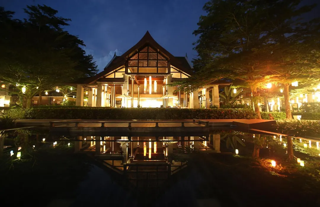 Apsara Beachfront Resort & Villa-1