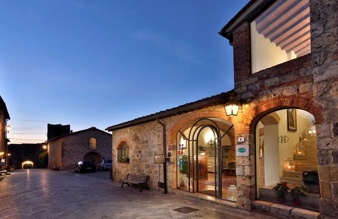 Romantik Hotel Monteriggioni-1