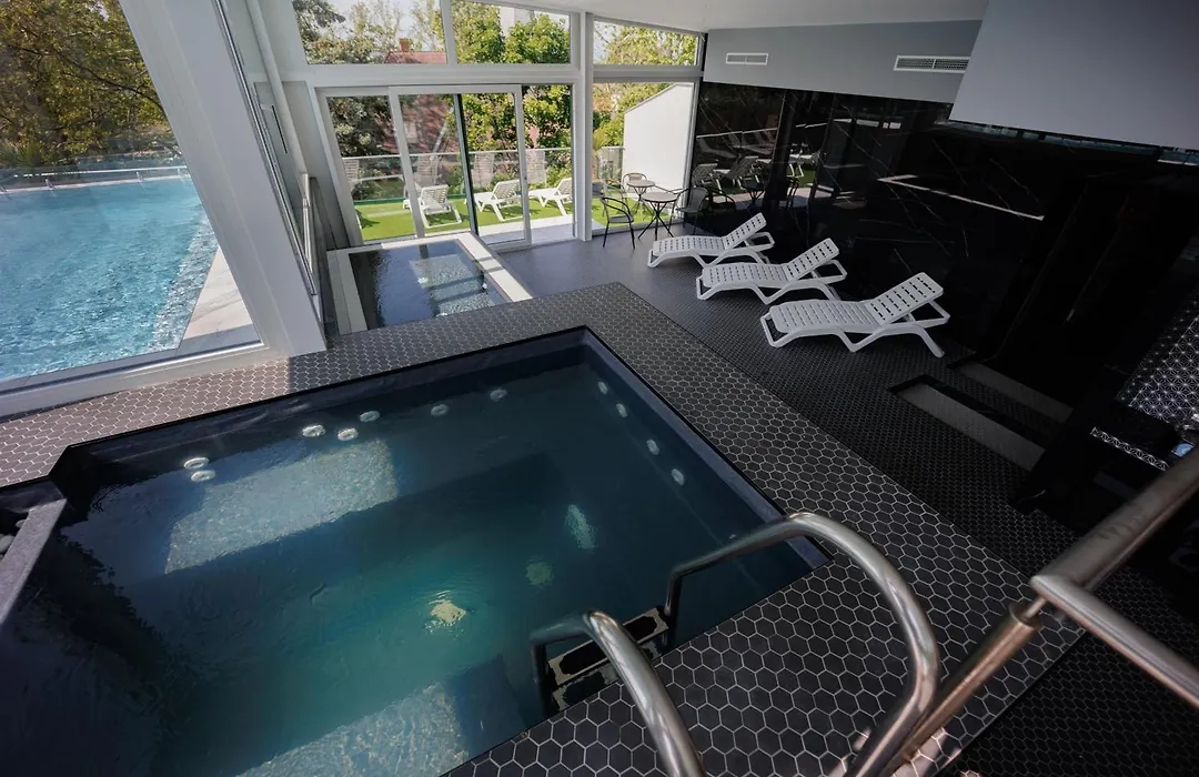 Villa Bauhaus Wellness Apart-Hotel-1