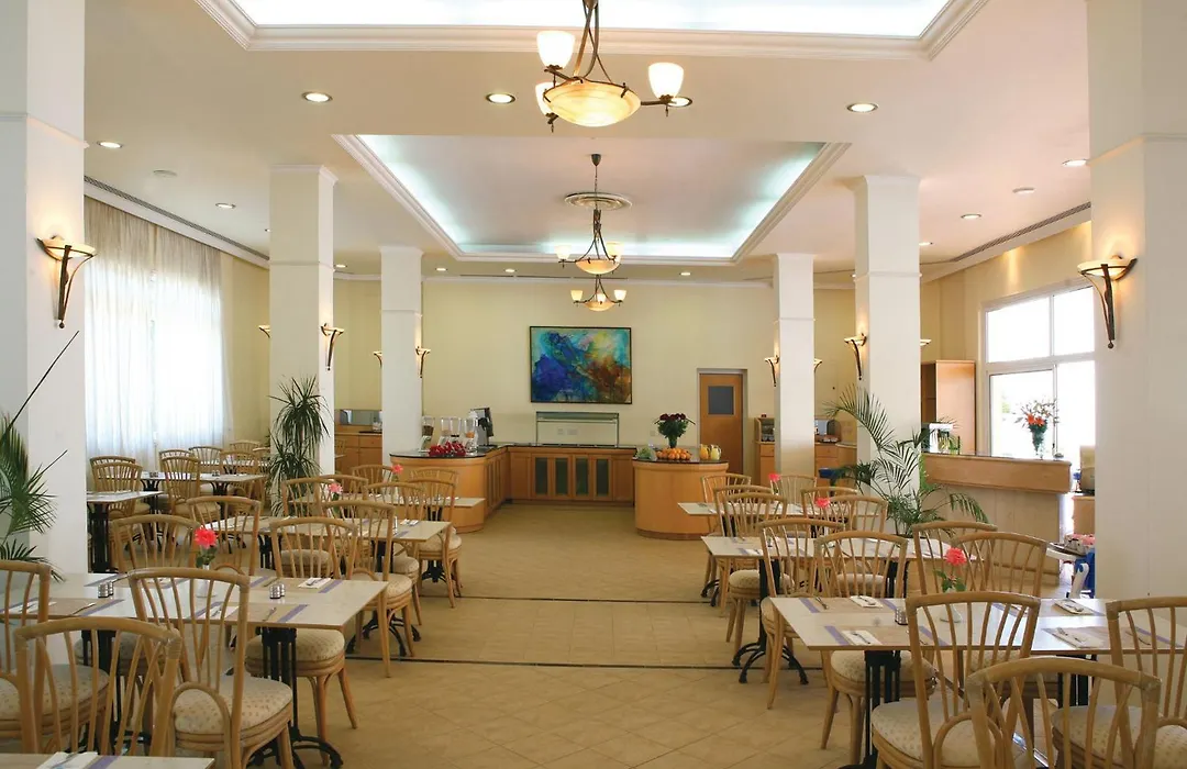 Cynthiana Beach Hotel-1