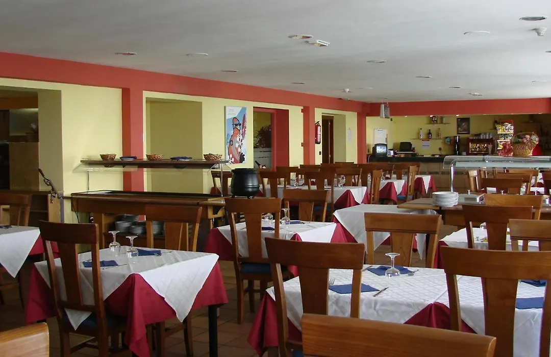 Hotel Refugi Dels Isards-1