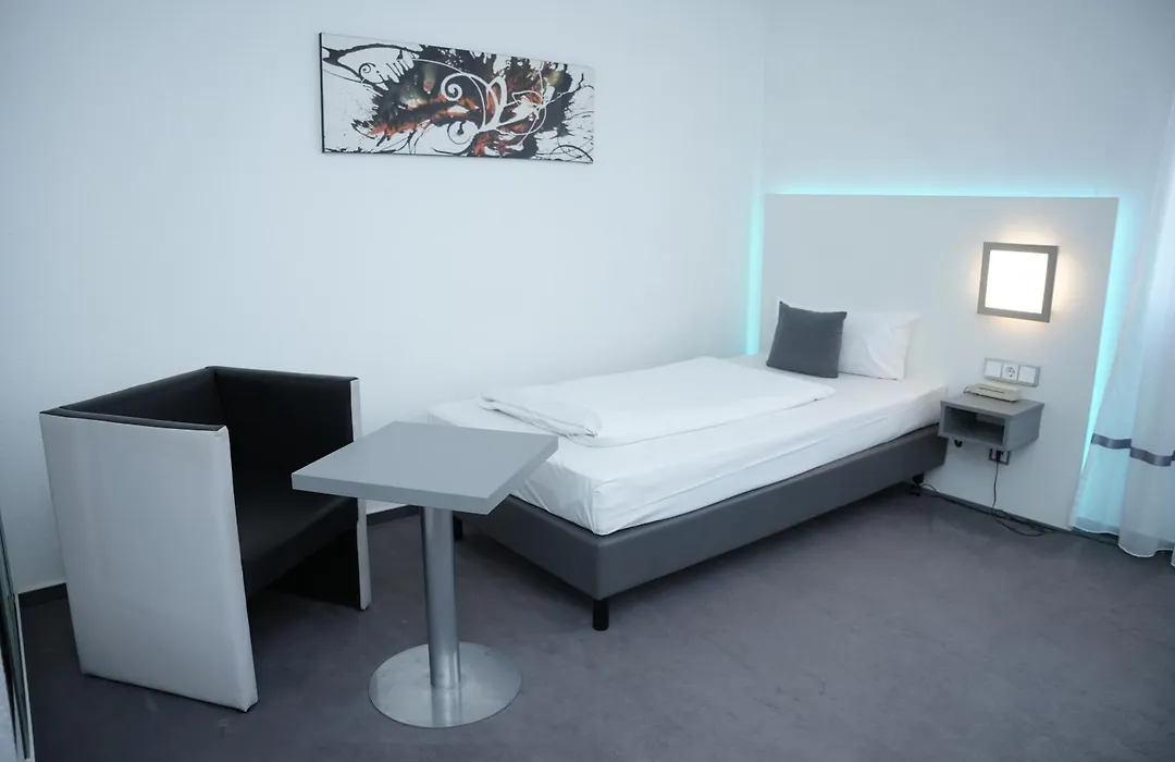 Weber Hotel Mannheim-1