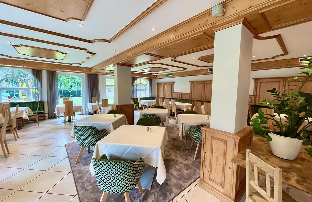 Landhotel Latscherhof-1