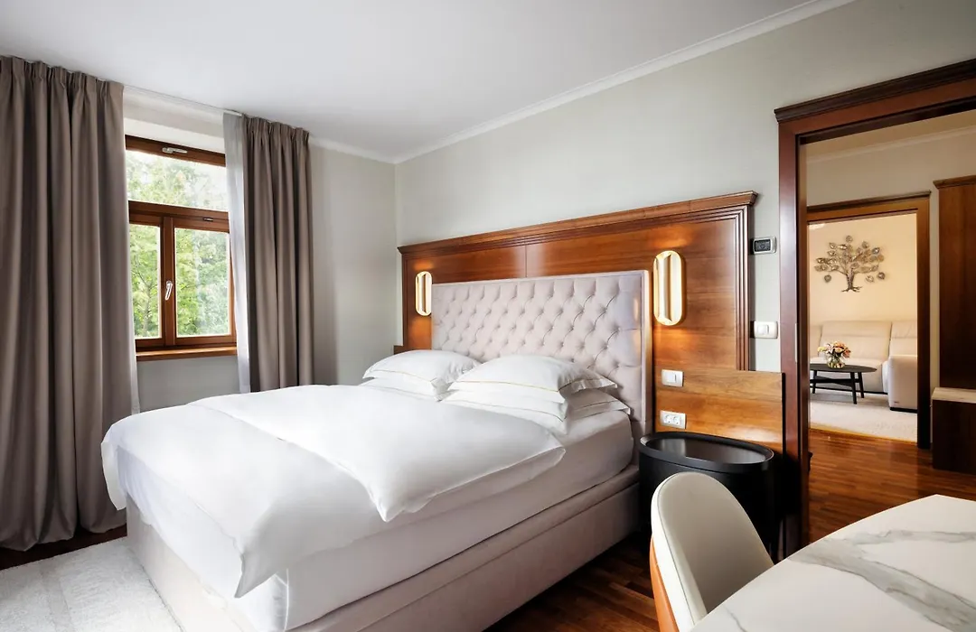 Hotel Lovec-1