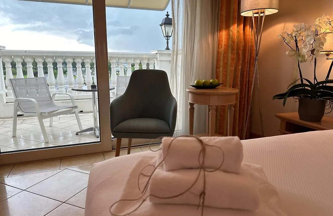 Palace Hotel Desenzano-1