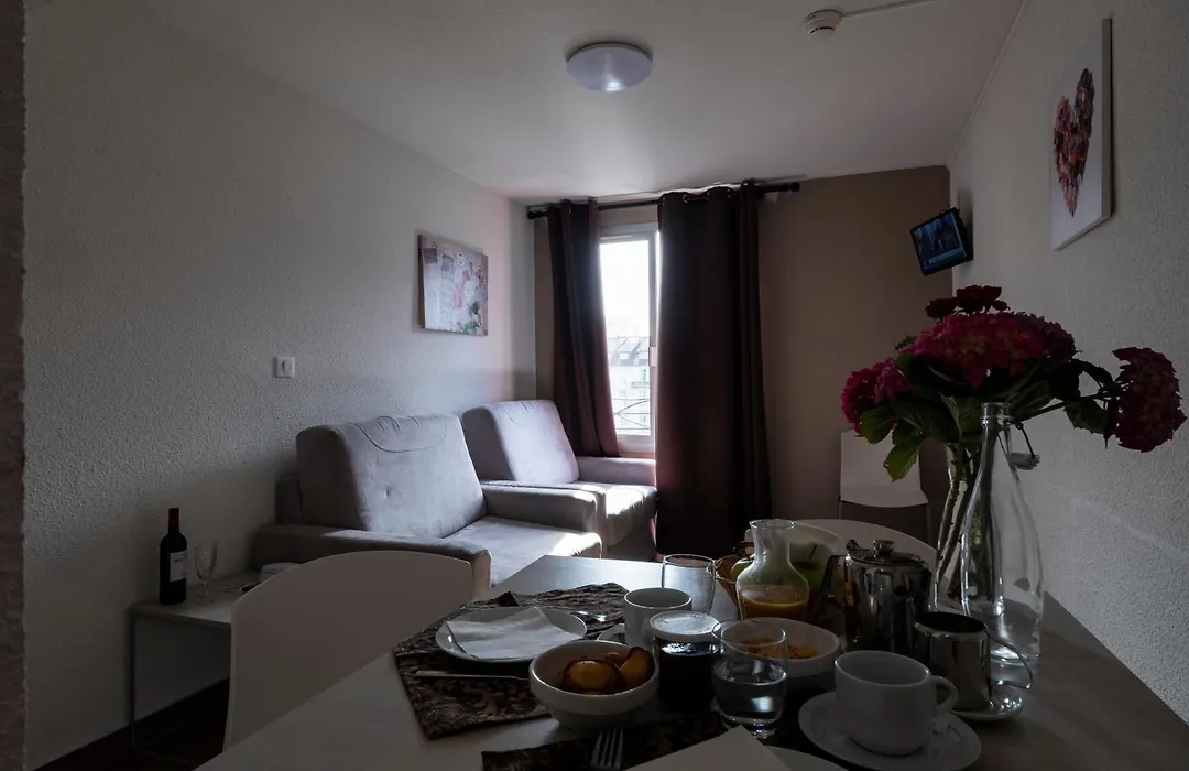 Appart'Hotel Le Pelerin-1