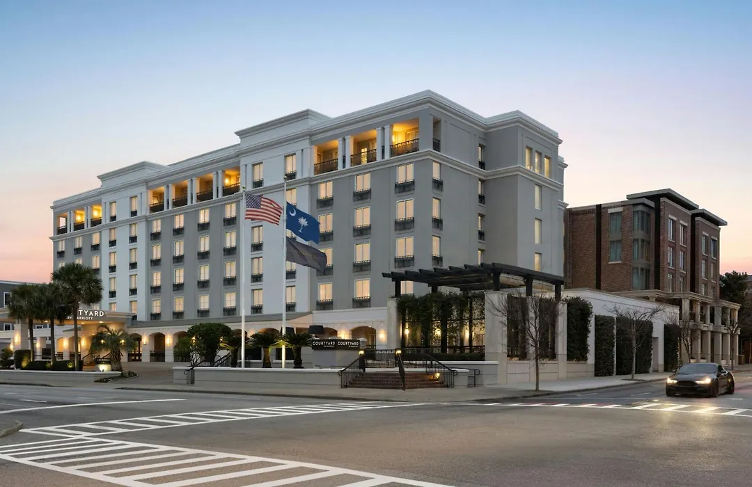 Courtyard By Marriott Charleston Historic District-1