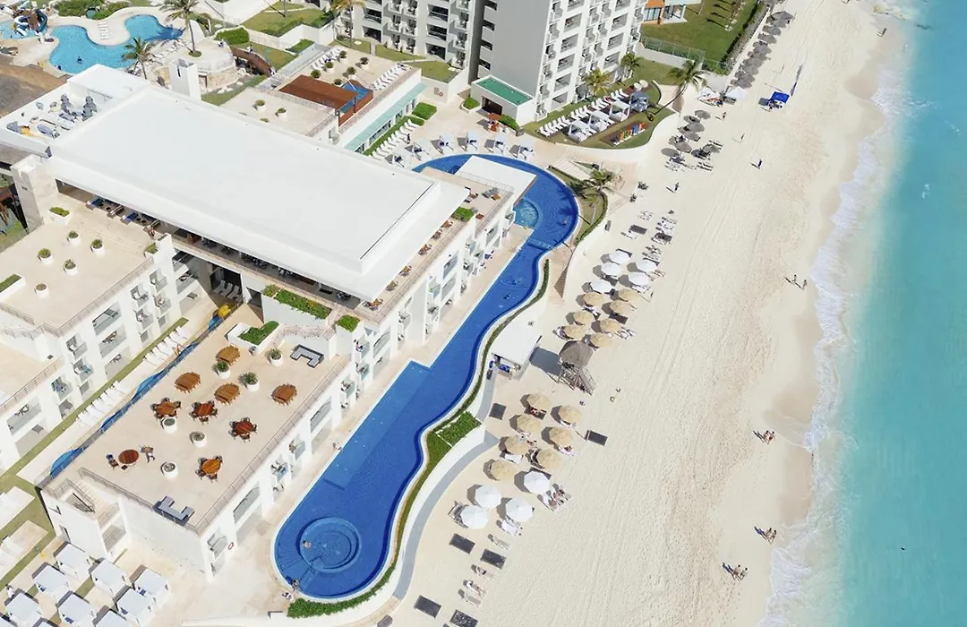 Emporio Cancun-1