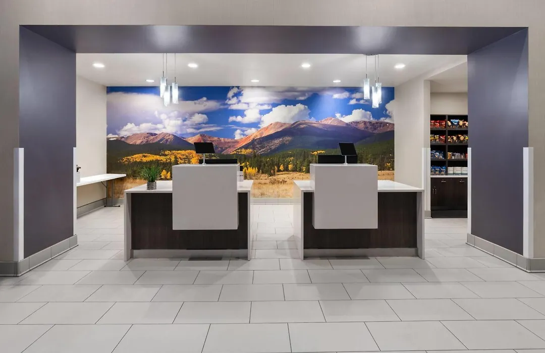 La Quinta Inn & Suites By Wyndham Fort Collins, Colorado-1