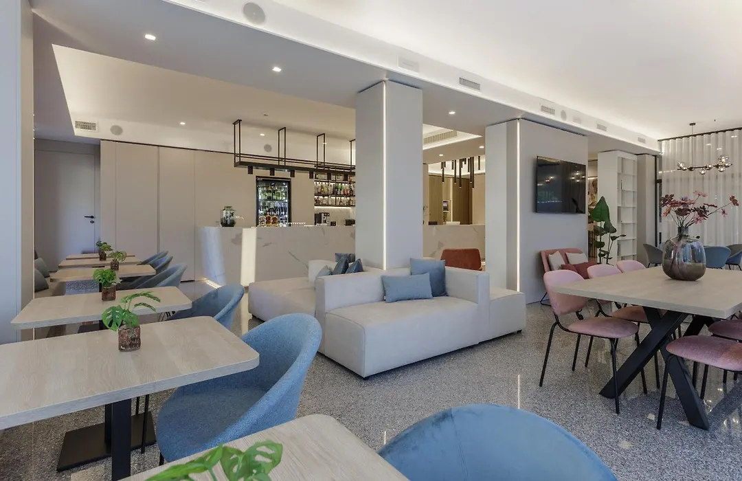 Hotel Riviera-1