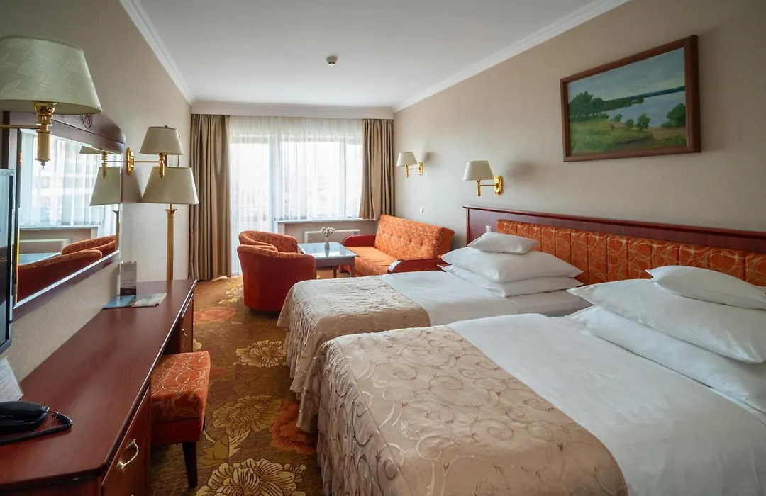 Hotel Golebiewski Mikolajki-1
