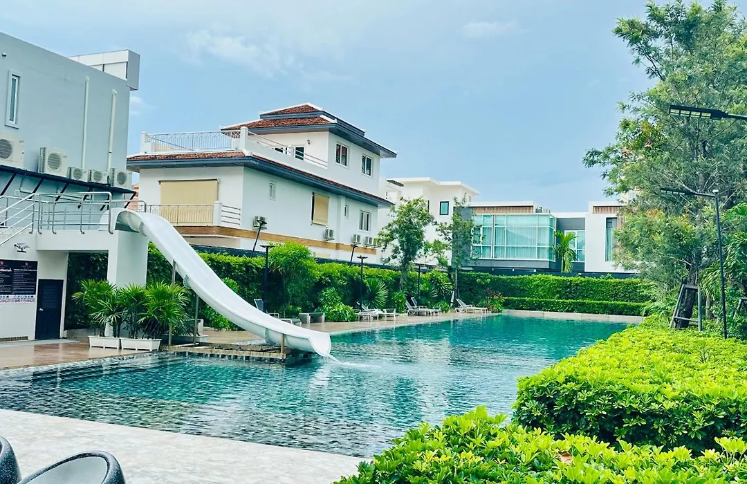 Veranda Residence Pattaya By Sea-1
