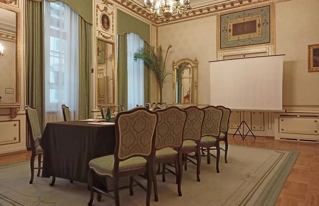 Grand Hotel-1