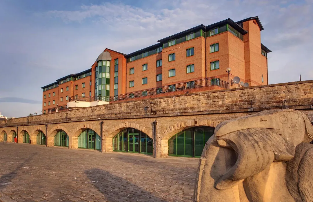 Sandman Signature Sheffield Quays Hotel-1