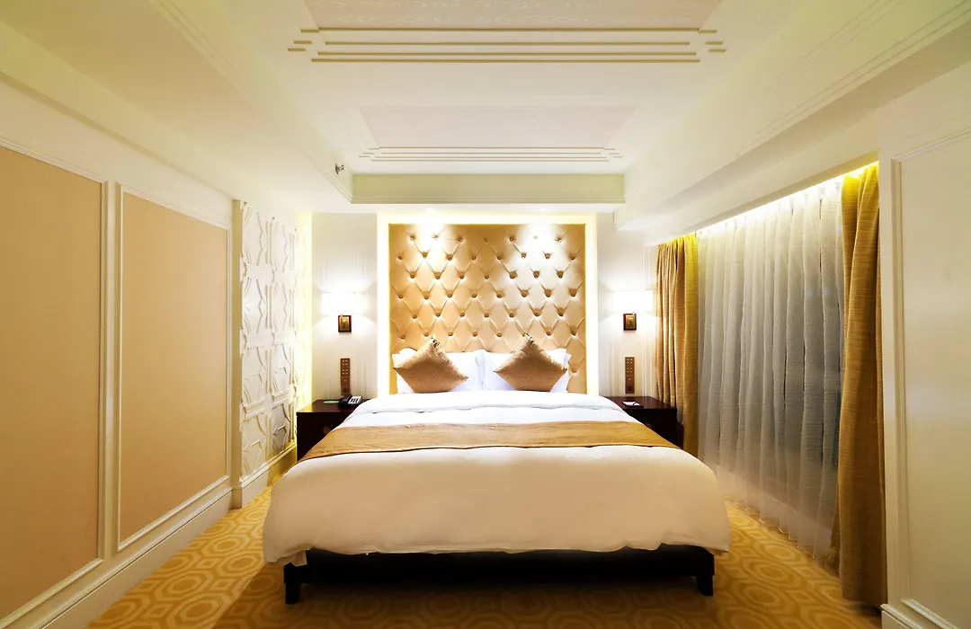 Paramount Gallery Hotel-1