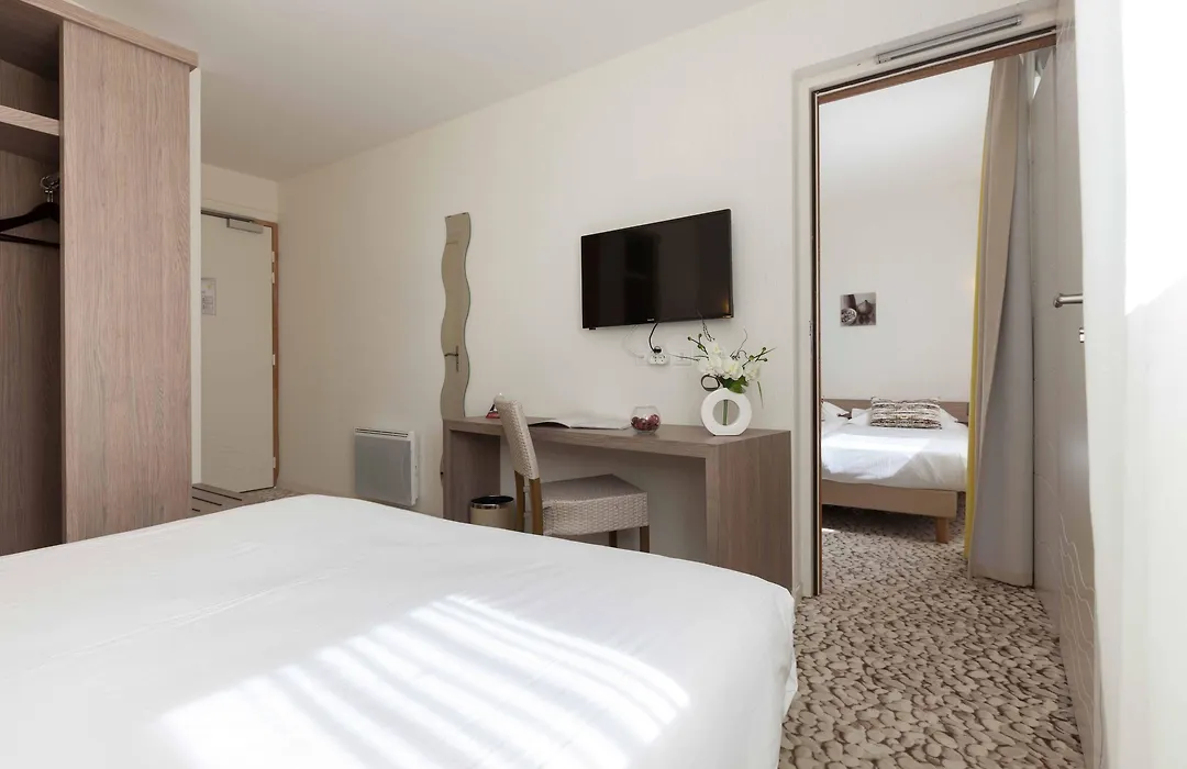 Brit Hotel Alghotel-1