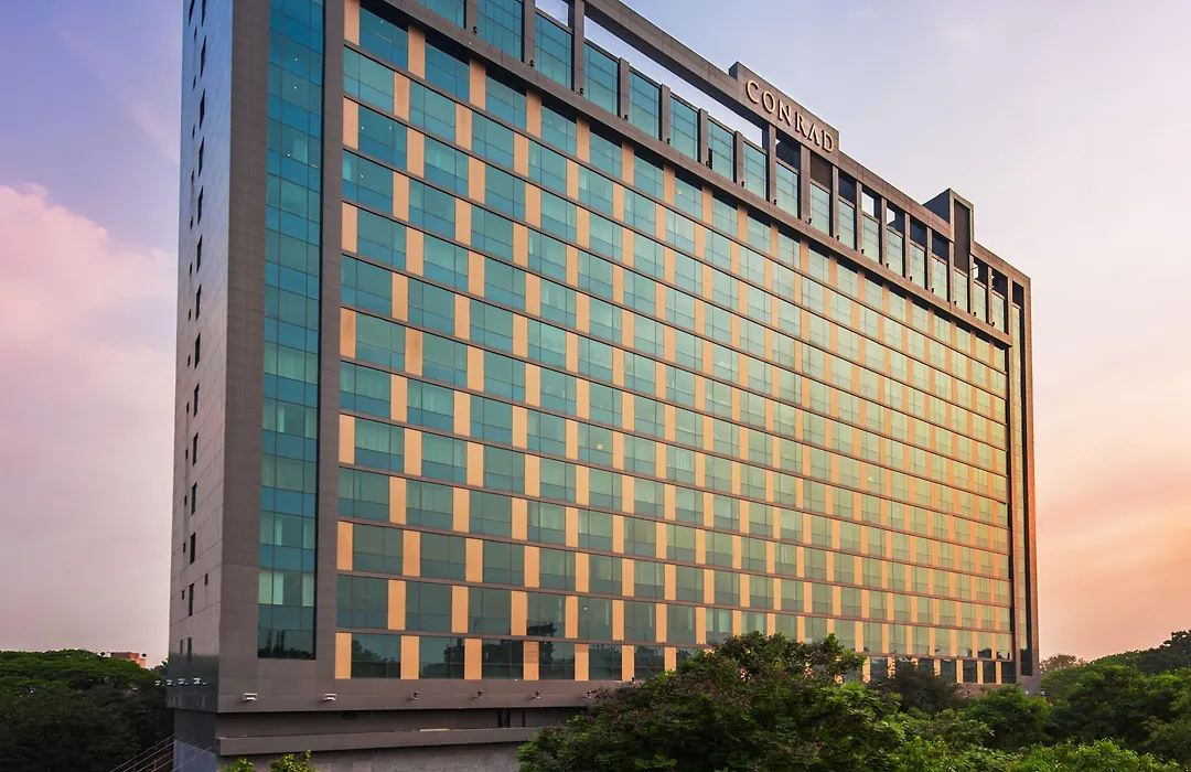 Conrad Pune-1