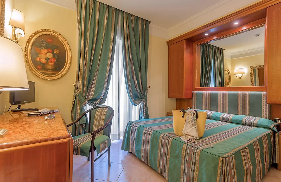 Raeli Hotel Luce-1