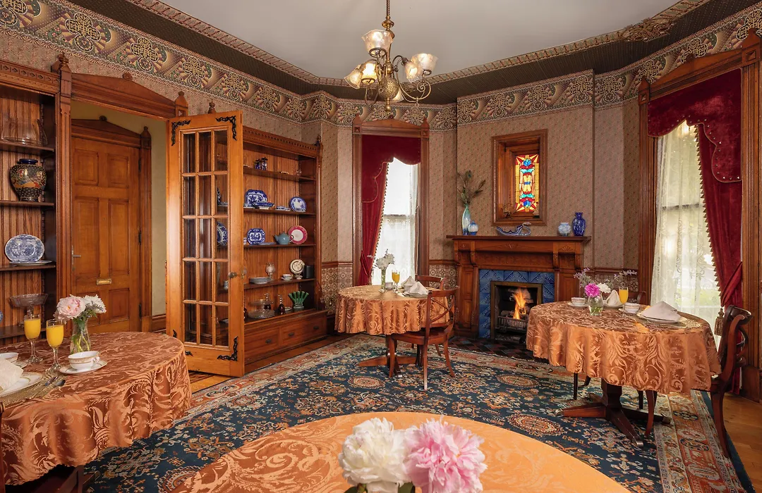 Historic Webster House Bed And Breakfast Inn-1