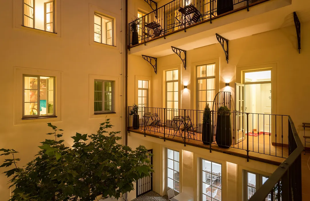 Old Royal Post Boutique Hotel & Premium Suites-1