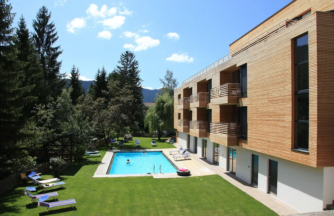 Hotel Pine-1