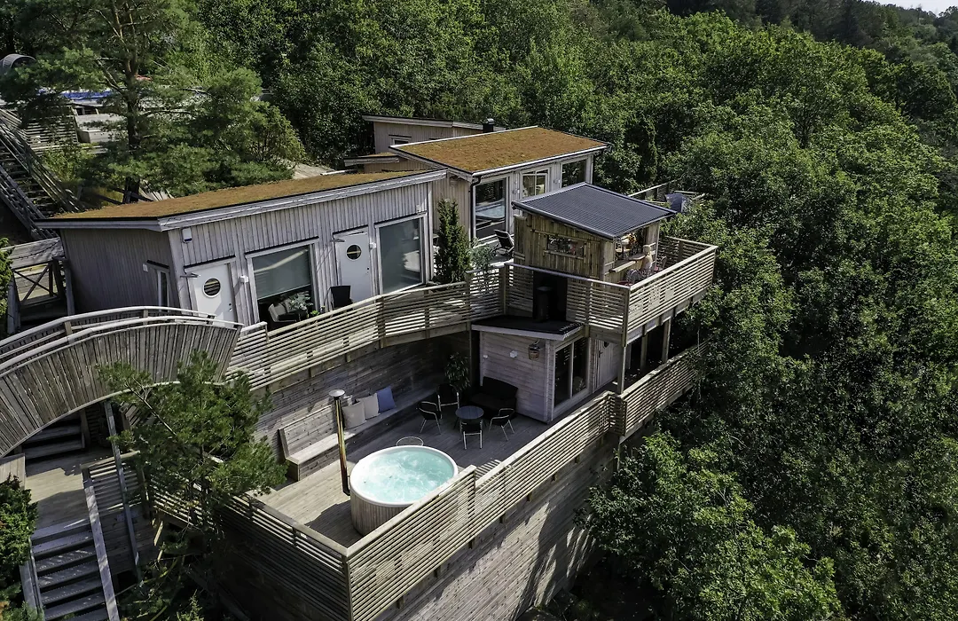 Treetop Spa Hangout & Hotel-1