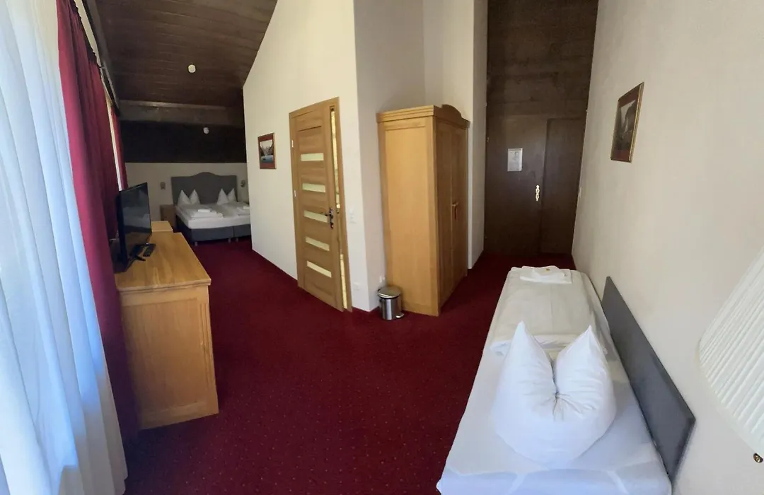 Hotel Gundl Alm-1
