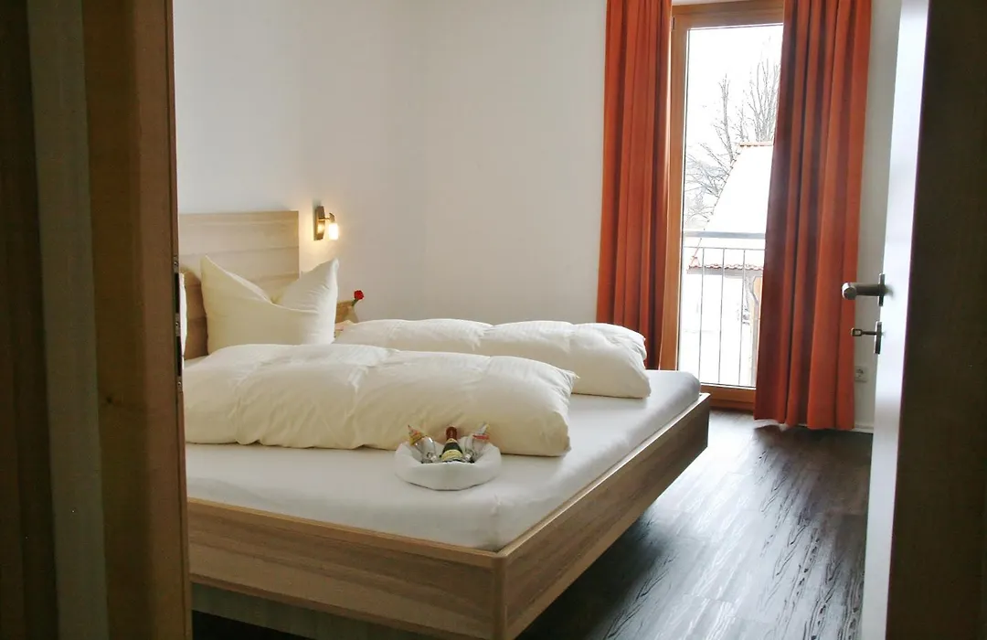 Seehotel und Appartements Schnöller-1