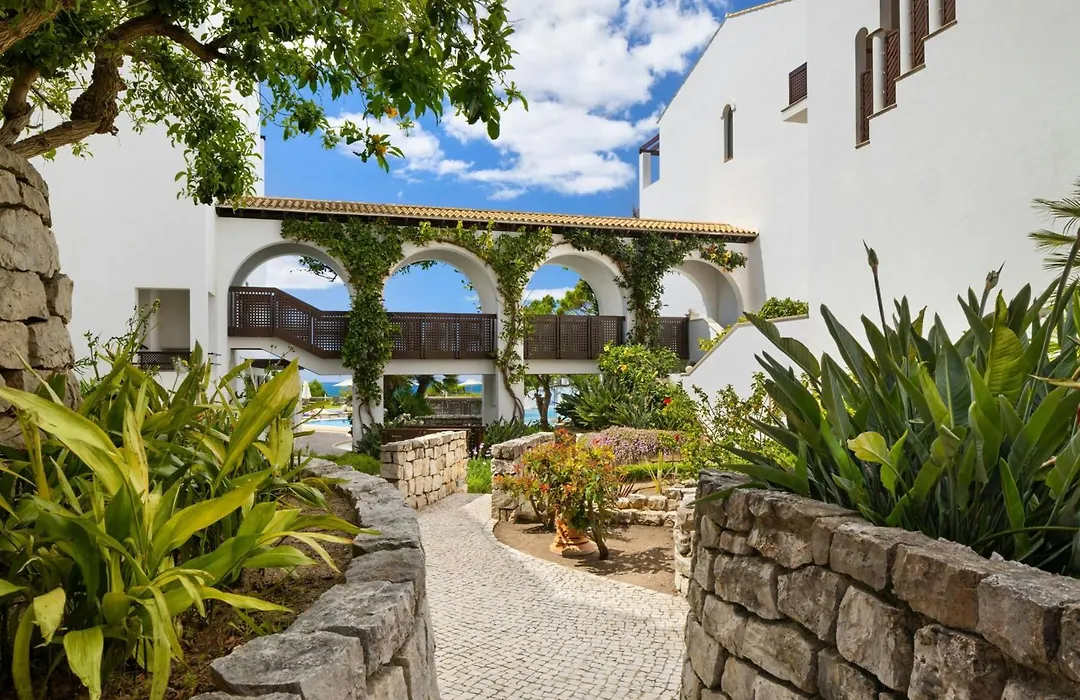 Pine Cliffs Ocean Suites, A Luxury Collection Resort & Spa, Algarve-1