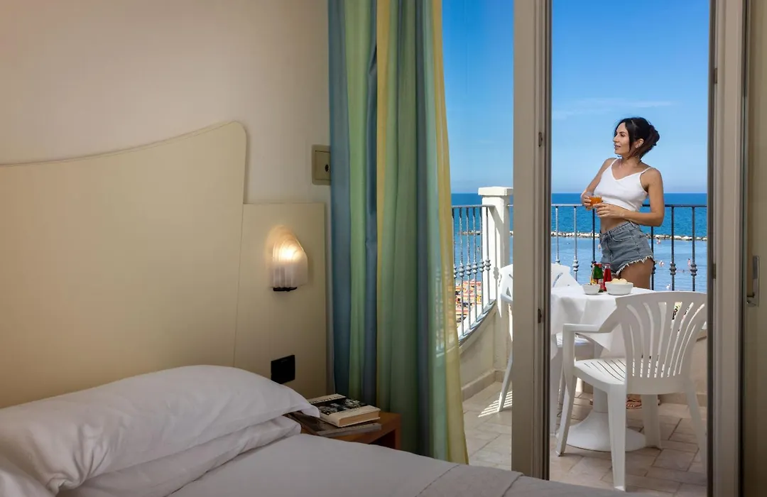 Hotel Zeus-1