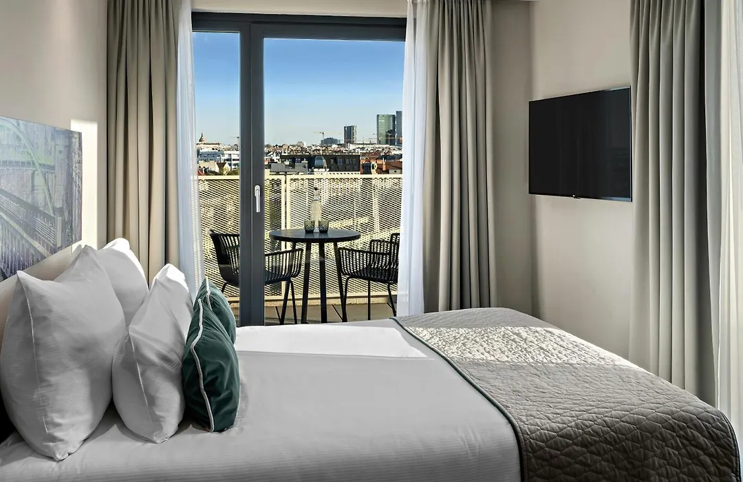 Leonardo Hotel Vienna City West-1