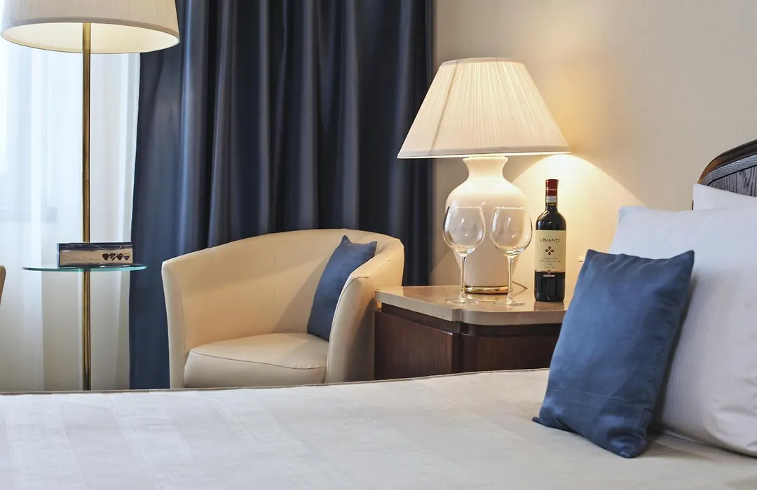 Booking Hotel & Spa-1