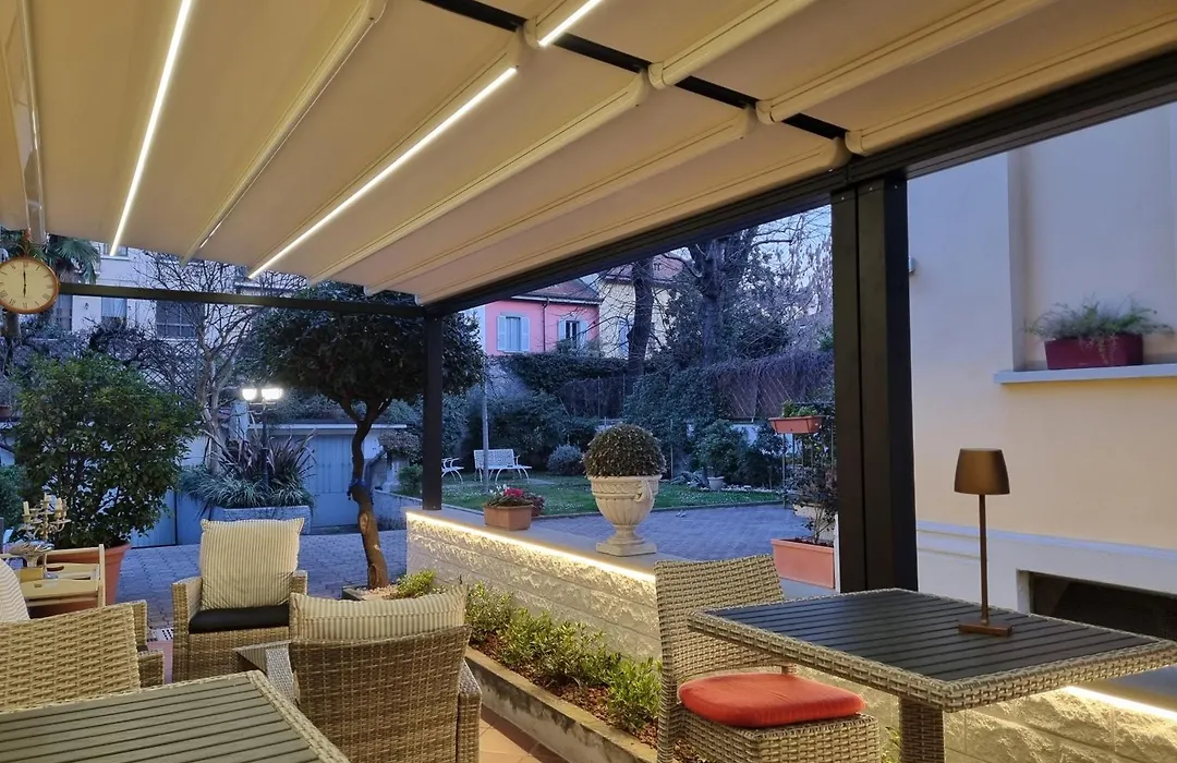 Hotel Charly-1