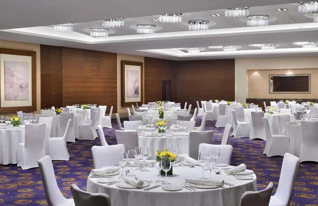 Mövenpick Hotel Jumeirah Beach-1