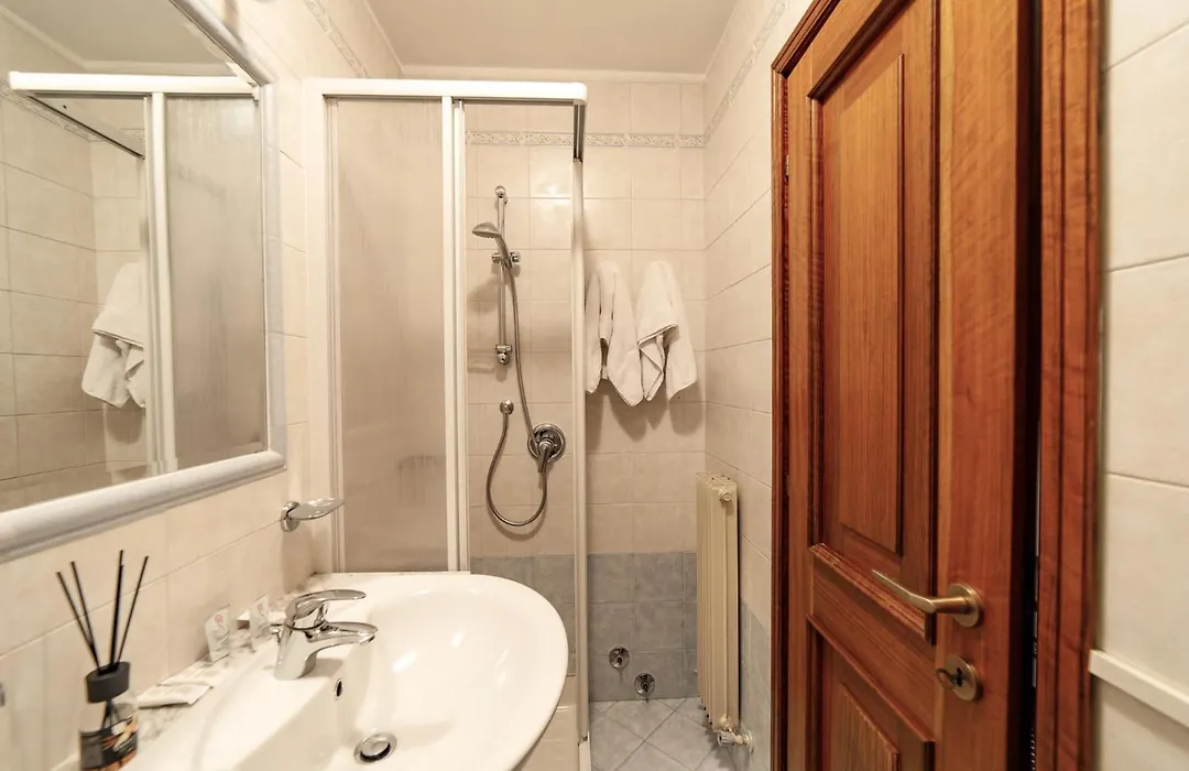 Al Bivio - Hotel & Apartments-1