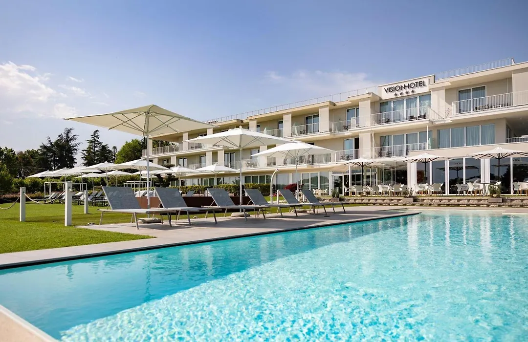Vision Hotel-1