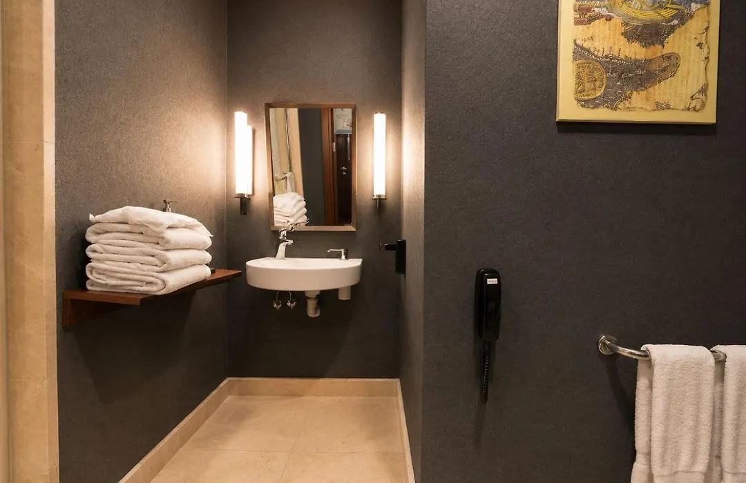 Doubletree By Hilton Istanbul Topkapi-1