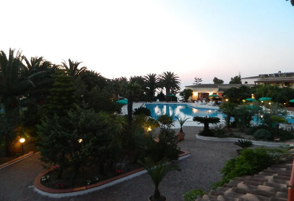 Hotel Le Quattro Lune-1