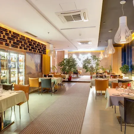 Emerald Hotel-2