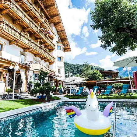 ALPENHOTEL TYROL - B&B - ADULTS ONLY - Alpines Lifestyle-Konzepthotel - dog friendly-3