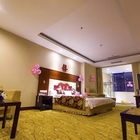 Enjoying International Hotel-2