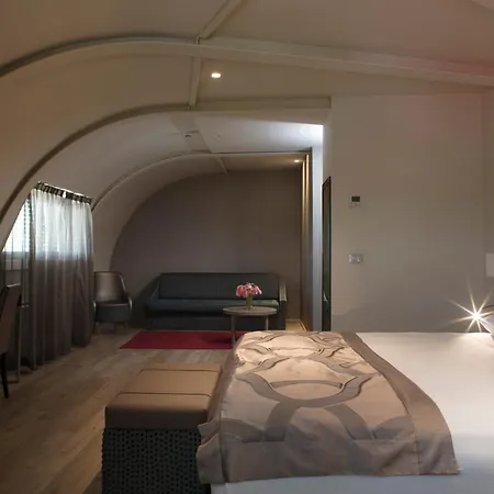 Smart Hotel Holiday-3