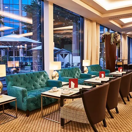 Steigenberger Airport Hotel Frankfurt-3