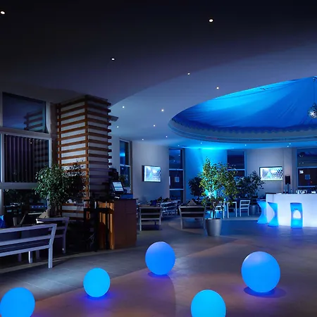 Grand Millennium Al Wahda Hotel And Executive Apartments Abu Dhabi-2